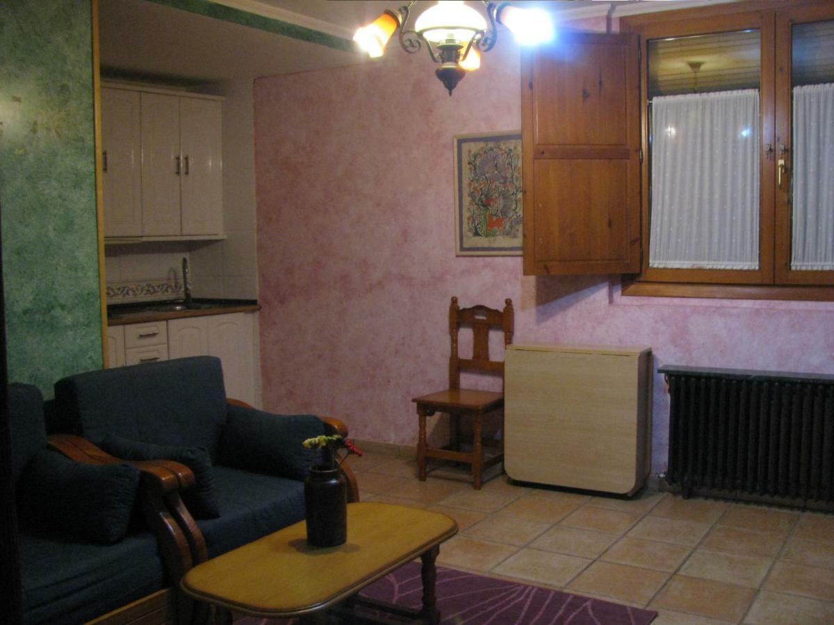 منزل الضيف Angues  في Casa Marzo المظهر الخارجي الصورة